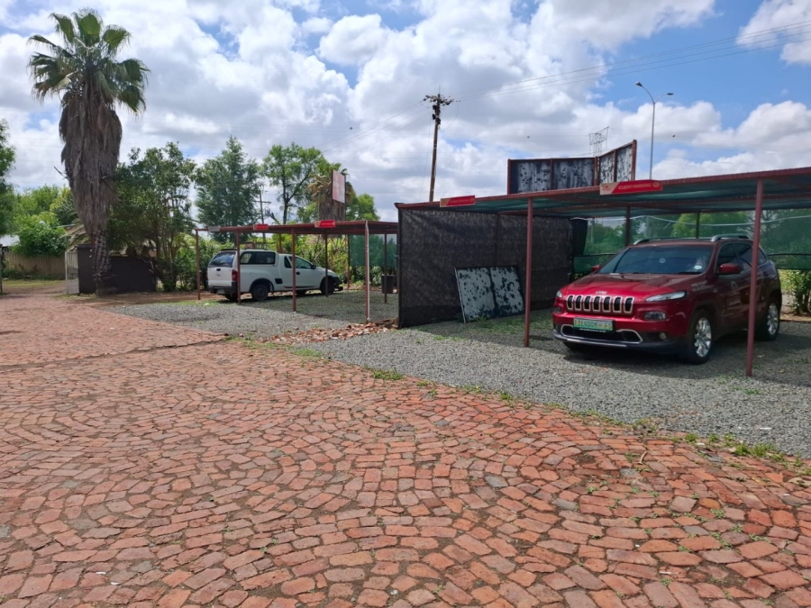 Commercial Property for Sale in Bayswater Free State